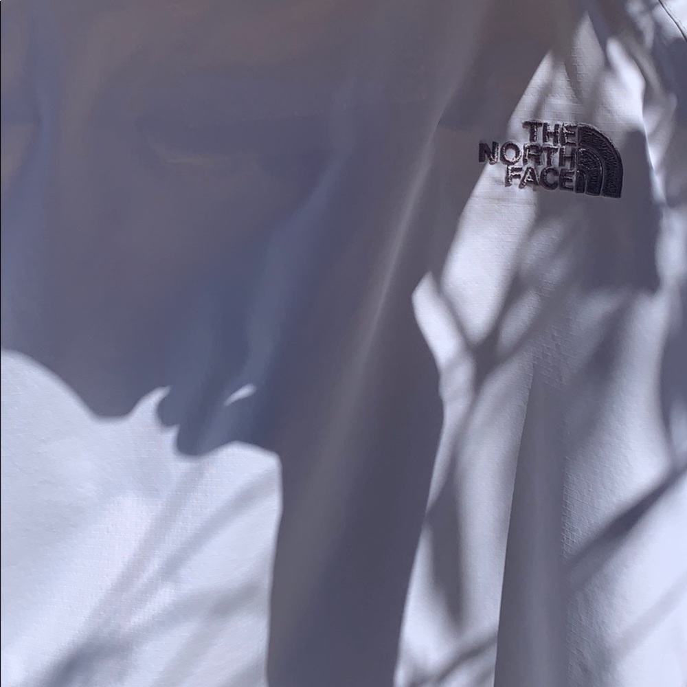 The North Face White Windbreaker - Picture 5 of 7